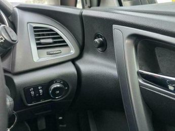 Vauxhall Astra 1.6 16v Exclusiv Auto Euro 5 5dr