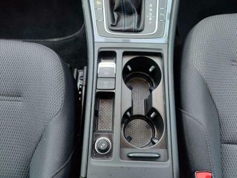 Volkswagen Golf 35.8kWh e-Golf Auto 5dr