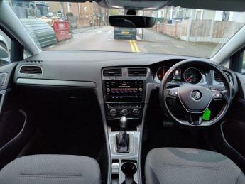 Volkswagen Golf 35.8kWh e-Golf Auto 5dr