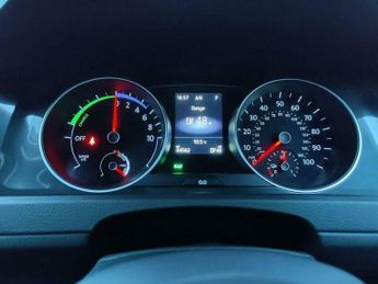 Volkswagen Golf 35.8kWh e-Golf Auto 5dr