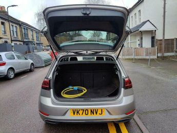 Volkswagen Golf 35.8kWh e-Golf Auto 5dr