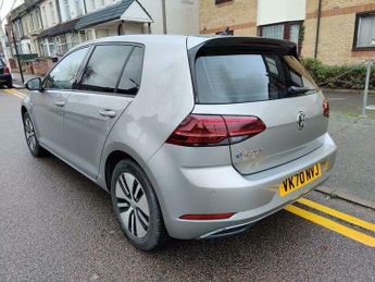 Volkswagen Golf 35.8kWh e-Golf Auto 5dr