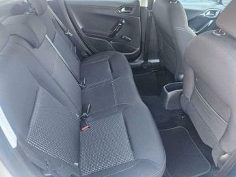 Peugeot 208 1.2 PureTech Allure EAT Euro 6 (s/s) 5dr