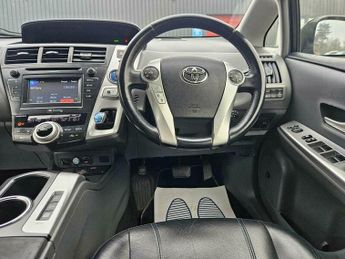 Toyota Prius 1.8 VVT-h T Spirit CVT Euro 5 (s/s) 5dr