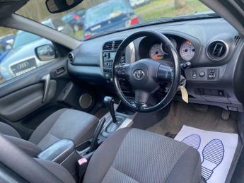 Toyota RAV4 2.0 VVT-i XT-R 4WD 5dr