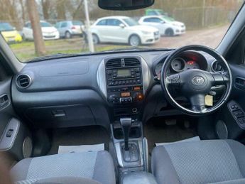 Toyota RAV4 2.0 VVT-i XT-R 4WD 5dr