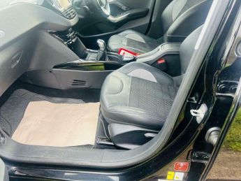 Peugeot 2008 1.2 VTi PureTech Allure Euro 5 5dr