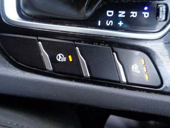 Hyundai Ioniq 1.6 h-GDi Premium DCT Euro 6 (s/s) 5dr