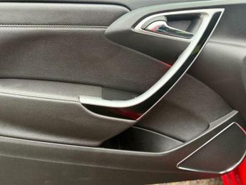 Vauxhall Astra GTC 2.0 CDTi SRi Euro 5 (s/s) 3dr