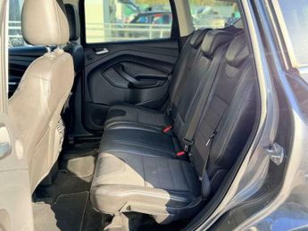 Ford Kuga 2.0 TDCi Titanium SUV 5dr Diesel Powershift AWD Euro 6 (s/s) (18