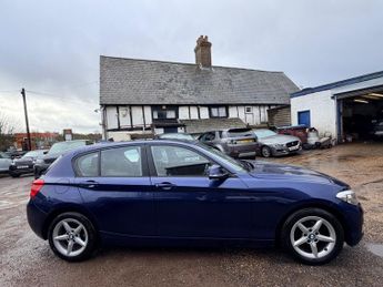 BMW 1 SERIES 118d SE