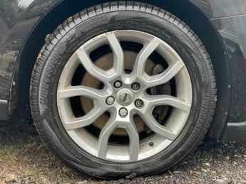 Volvo V40 2.0 D2 Pro Hatchback 5dr Diesel Auto Euro 6 (s/s) (120 ps)