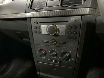 Vauxhall Meriva 1.6i 16v Breeze Easytronic 5dr