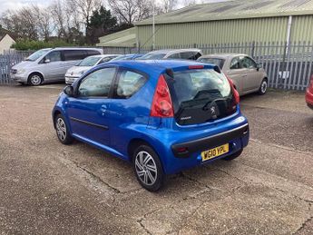 Peugeot 107 1.0 12V Urban Hatchback 3dr Petrol 2 Tronic Euro 4 (68 ps)