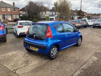 Peugeot 107 1.0 12V Urban Hatchback 3dr Petrol 2 Tronic Euro 4 (68 ps)