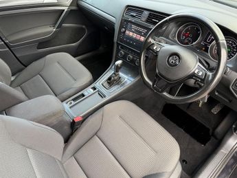 Volkswagen Golf SE NAVIGATION TDI BLUEMOTION TECHNOLOGY DSG