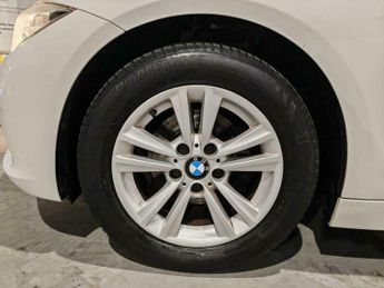 BMW 3 SERIES 2.0 320d ED Plus Auto Euro 6 (s/s) 4dr