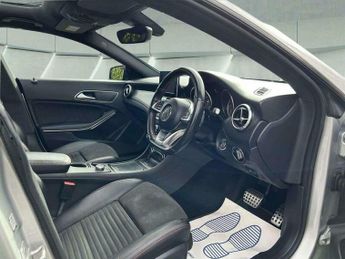 Mercedes-Benz CLA 2.1 CLA220d AMG Line Shooting Brake 7G-DCT Euro 6 (s/s) 5dr
