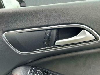 Mercedes-Benz CLA 2.1 CLA220d AMG Line Shooting Brake 7G-DCT Euro 6 (s/s) 5dr