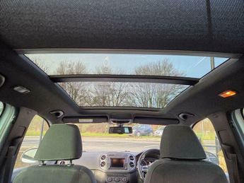 Volkswagen Tiguan 2.0 TDI BlueMotion Tech R-Line DSG 4WD Euro 6 (s/s) 5dr