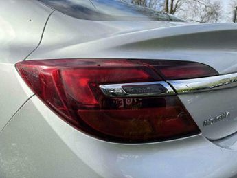 Vauxhall Insignia 2.0 CDTi Design Auto Euro 5 5dr