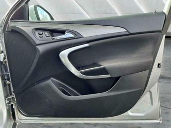 Vauxhall Insignia 2.0 CDTi Design Auto Euro 5 5dr