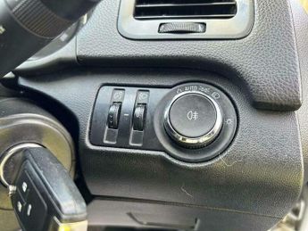 Vauxhall Insignia 2.0 CDTi Design Auto Euro 5 5dr