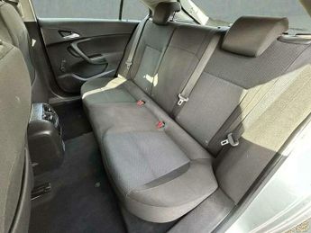Vauxhall Insignia 2.0 CDTi Design Auto Euro 5 5dr