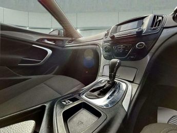 Vauxhall Insignia 2.0 CDTi Design Auto Euro 5 5dr