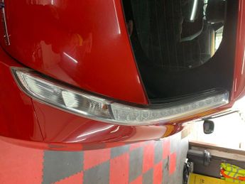 Nissan Leaf 24kWh Visia Hatchback 5dr Electric Auto (107 bhp)