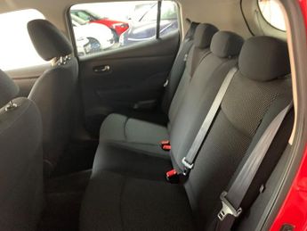 Nissan Leaf 24kWh Visia Hatchback 5dr Electric Auto (107 bhp)