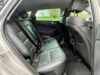 Hyundai Tucson 2.0 CRDi Premium Auto 4WD Euro 6 5dr