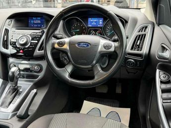 Ford Focus 1.6 Titanium Navigator Powershift Euro 5 5dr