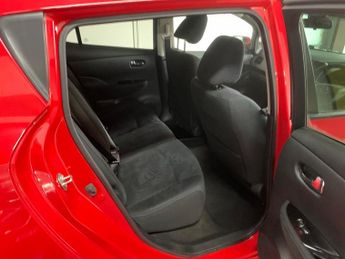 Nissan Leaf 24kWh Acenta Hatchback 5dr Electric Auto (107 bhp)