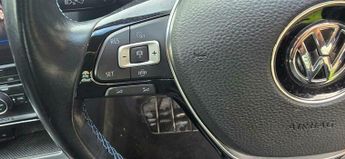 Volkswagen Golf 35.8kWh e-Golf Auto 5dr