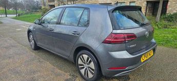 Volkswagen Golf 35.8kWh e-Golf Auto 5dr
