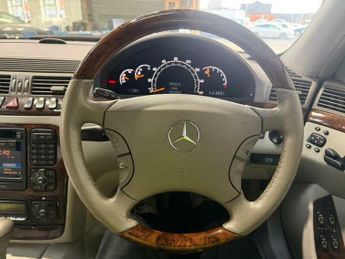 Mercedes-Benz S Class 3.2 S320 4dr