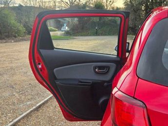 Toyota Yaris 1.5 VVT-h Icon E-CVT Euro 6 5dr