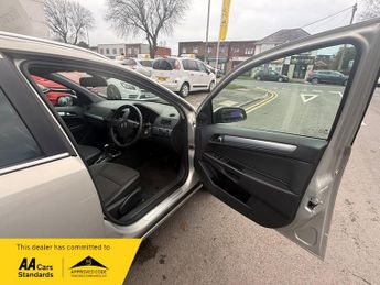 Vauxhall Astra DESIGN 140