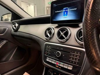 Mercedes-Benz C Class 1.6 GLA180 Urban Edition 7G-DCT Euro 6 (s/s) 5dr