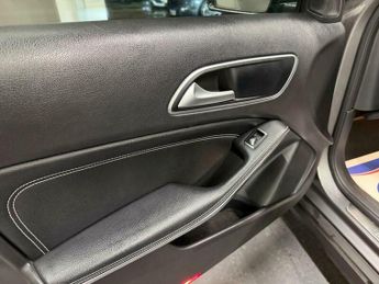 Mercedes-Benz C Class 1.6 GLA180 Urban Edition 7G-DCT Euro 6 (s/s) 5dr