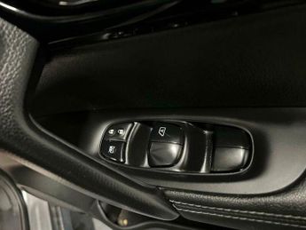 Nissan Qashqai 1.2 DIG-T Tekna XTRON 2WD Euro 6 (s/s) 5dr