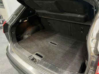 Nissan Qashqai 1.2 DIG-T Tekna XTRON 2WD Euro 6 (s/s) 5dr