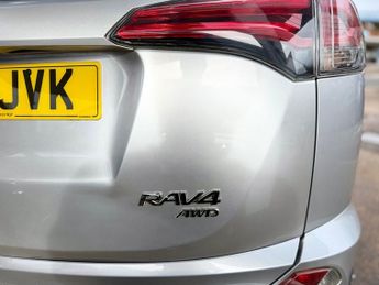 Toyota RAV4 2.0 V-Matic Excel SUV 5dr Petrol CVT 4WD Euro 6 (s/s) (151 ps)