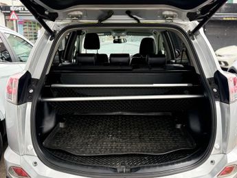 Toyota RAV4 2.0 V-Matic Excel SUV 5dr Petrol CVT 4WD Euro 6 (s/s) (151 ps)