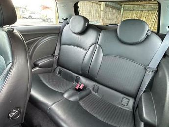 MINI Hatch 1.6 Cooper Steptronic Euro 4 3dr