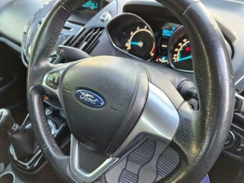 Ford B-Max 1.4 Zetec Euro 5 5dr