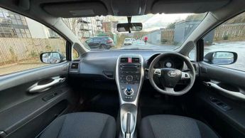 Toyota Auris 1.8 VVT-h T4 CVT Euro 5 (s/s) 5dr