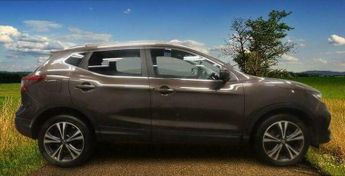 Nissan Qashqai 1.2 DIG-T N-Connecta XTRON Euro 6 (s/s) 5dr