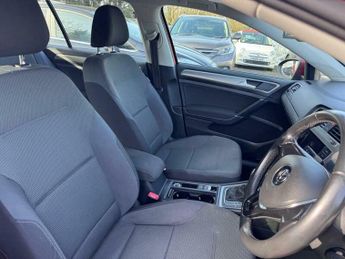 Volkswagen Golf 1.4 TSI BlueMotion Tech SE Edition Hatchback 5dr Petrol DSG Euro